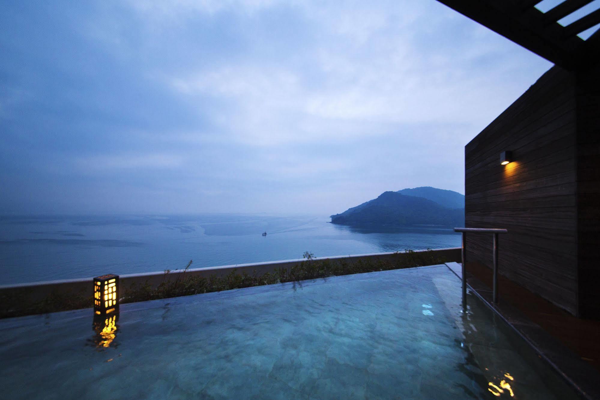 โฮเต็ล โอฟุเตอิ Hotel ฟุกุยามะ ภายนอก รูปภาพ